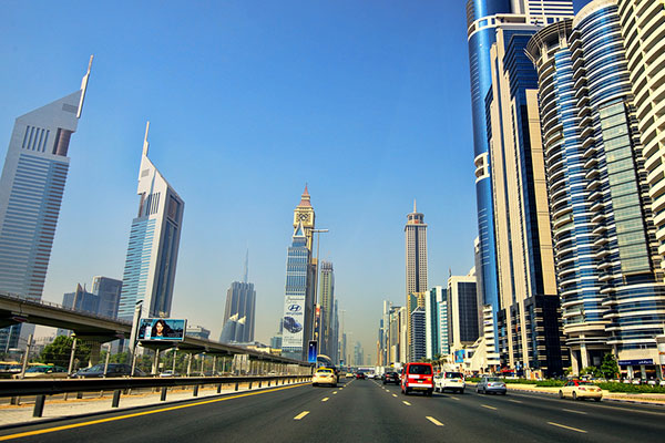 1-342-outlets-compliant-with-opening-rules-in-dubai