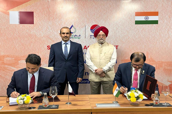 qatarenergy-petronet-sign-20-year-lng-supply-deal-to-india